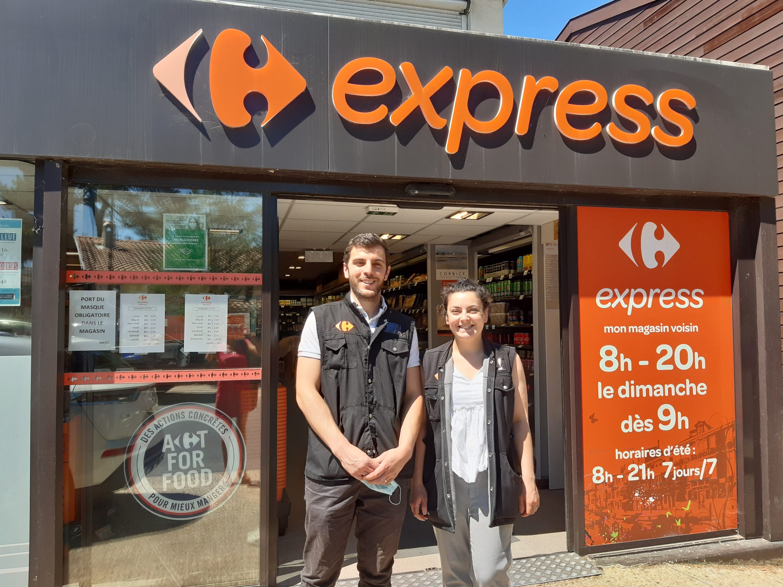Decouvrez les gérants du Carrefour Express du Canon au Cap Ferret